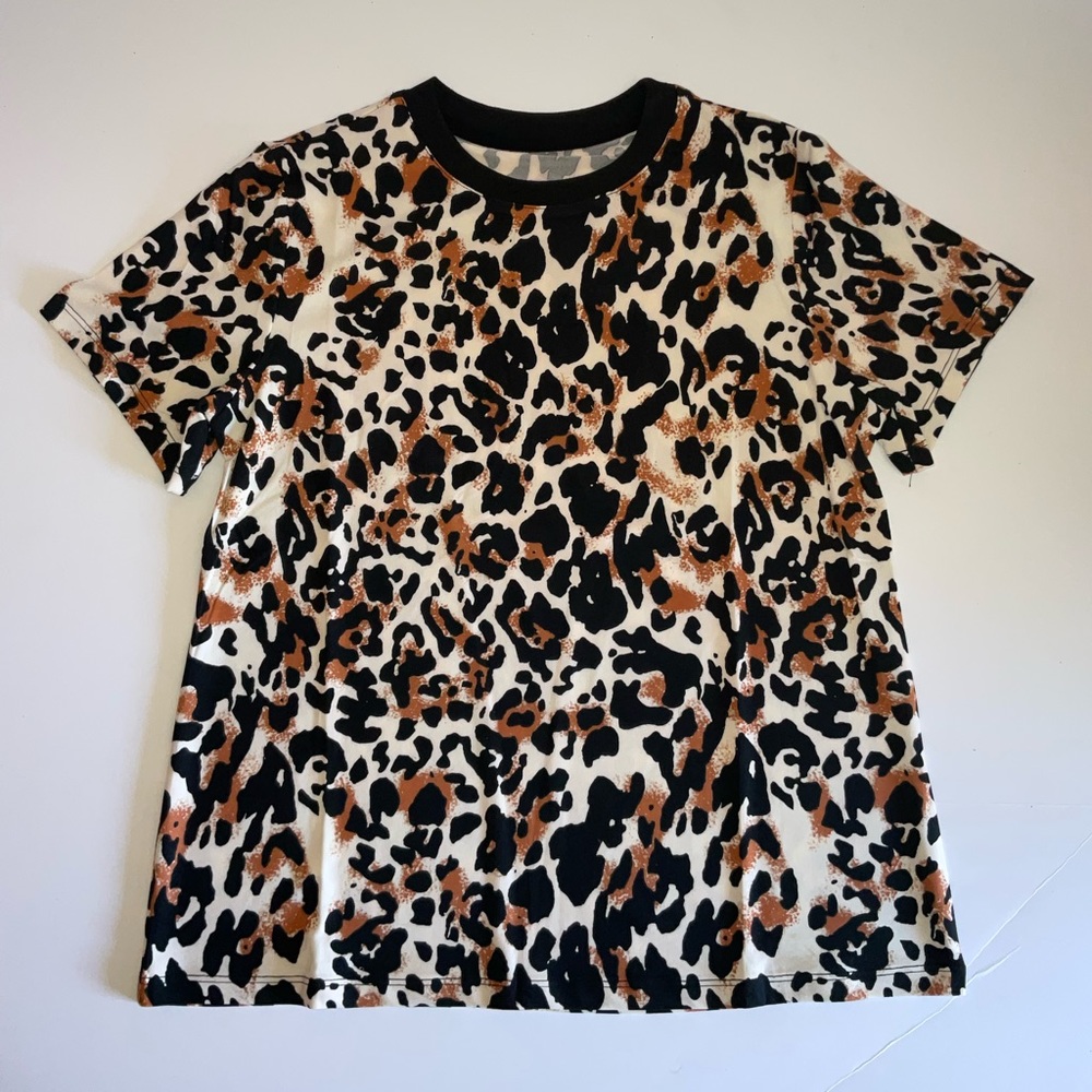 Ramisu women’s Casual brown leopard top.